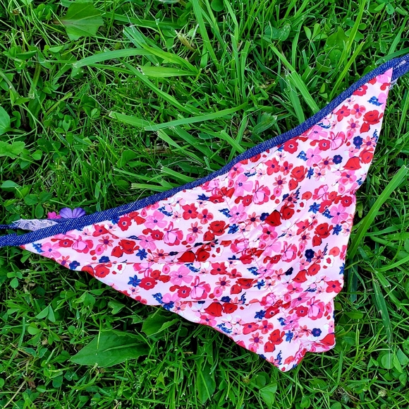 🌹NWT🌹 {XL set} Lay Your Love On Me Floral Pink Red Swimsuit - Picture 6 of 8